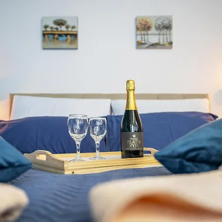 Apartment Nikolina - Luxury With Private Parking, Near Sea *