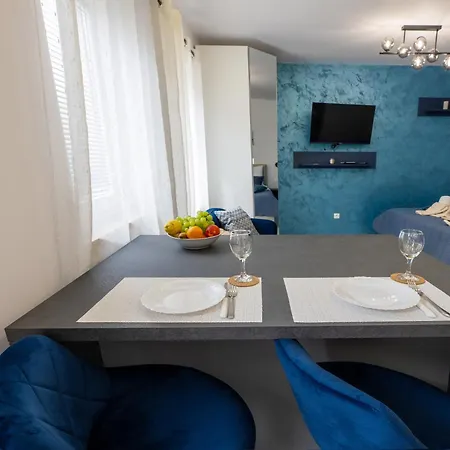 Apartment Nikolina - Luxury With Private Parking, Near Sea Mali Losinj