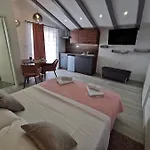 Nikolina - Luxury Studio Apartment With Private Parking, Near Sea Appartement