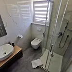 Nikolina - Luxury Studio Apartment With Private Parking, Near Sea